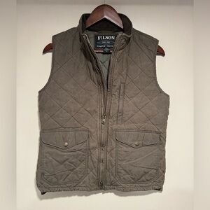 Filson Women’s Mile Marker Quilted Vest EUC Size M USA MADE
